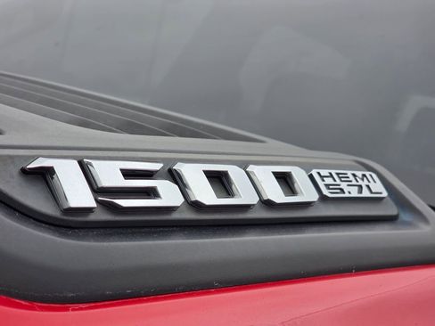 Used 2019 RAM 1500 Laramie w/ Sport Appearance Package image 11