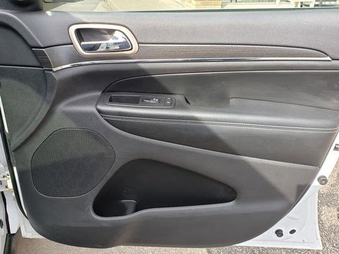 Used 2015 Jeep Grand Cherokee Limited w/ Trailer Tow Group IV image 20