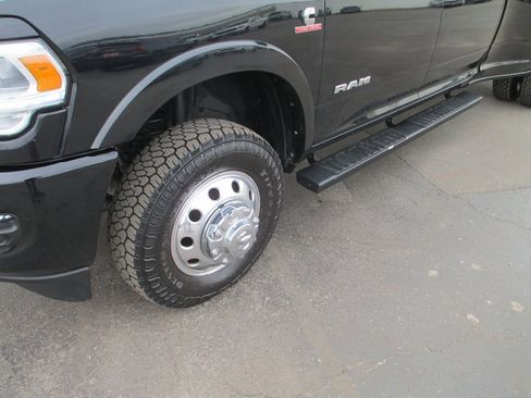Used 2022 RAM 3500 Laramie image 11