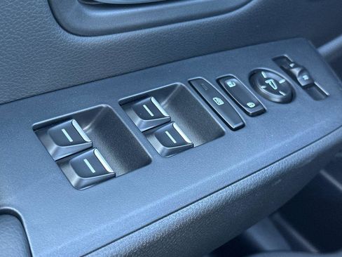 New 2025 Honda Pilot Touring image 12