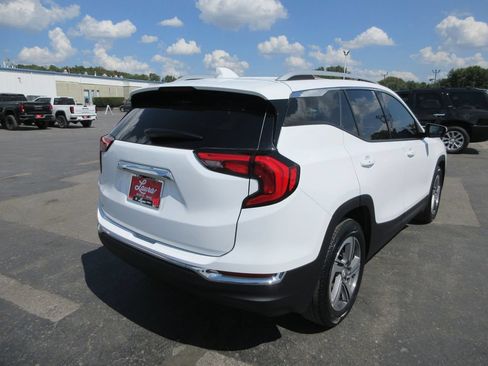 Used 2020 GMC Terrain SLT FWD image 4