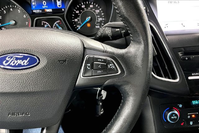 Used 2017 Ford Focus SEL w/ Cold Weather Package FWD image 12