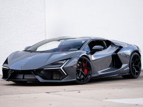Used 2024 Lamborghini Revuelto image 1