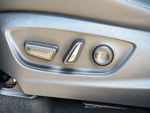 Used 2026 Toyota Crown Signia w/ Advanced Technology Package image 25