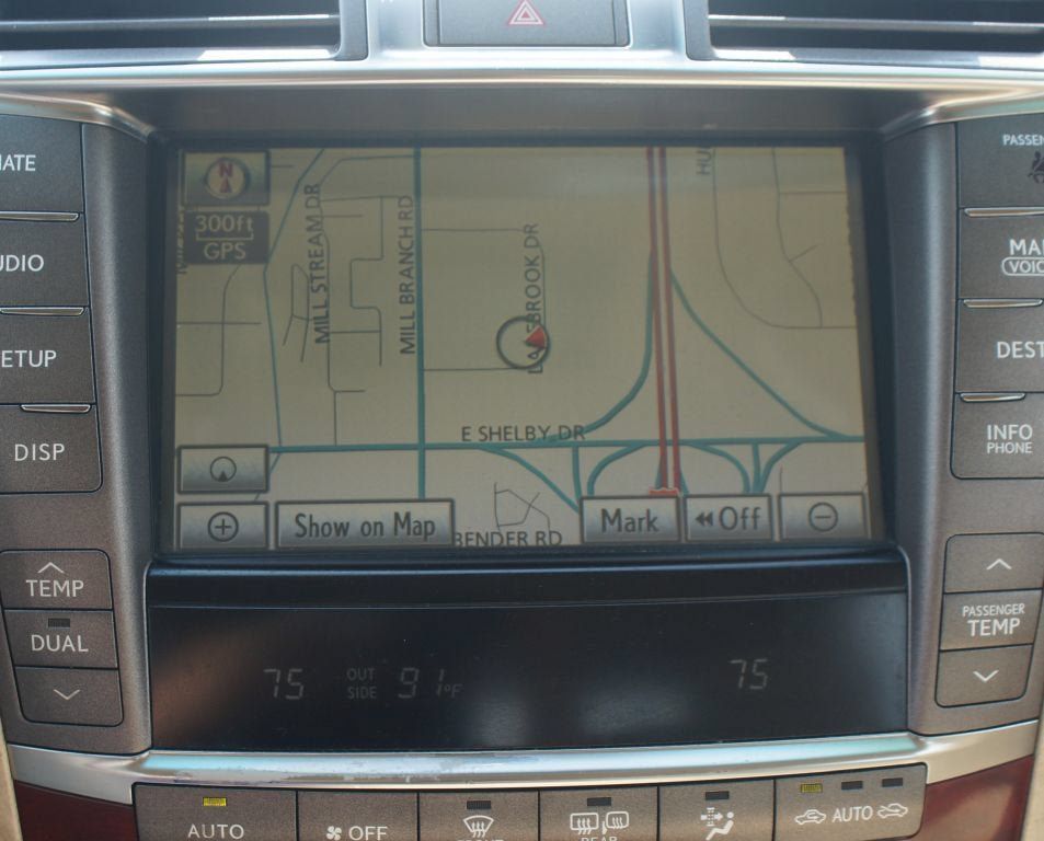 Used 2012 Lexus LS 460 w/ Comfort Pkg RWD image 7