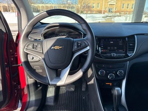 Used 2020 Chevrolet Trax LT w/ Driver Confidence Package image 13