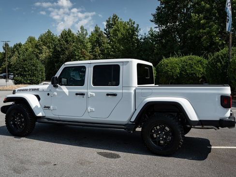 New 2025 Jeep Gladiator Sport image 7