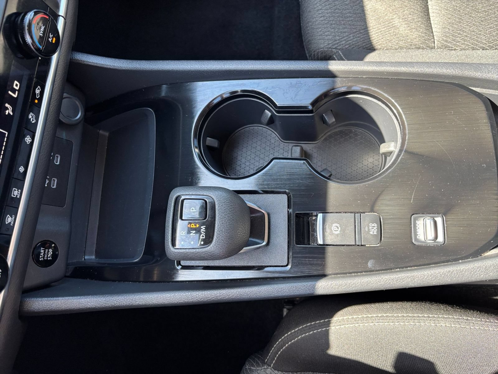 Used 2025 Nissan Rogue SV FWD image 42