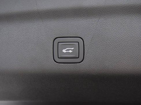 New 2026 Chevrolet Suburban Premier AWD/4WD image 27