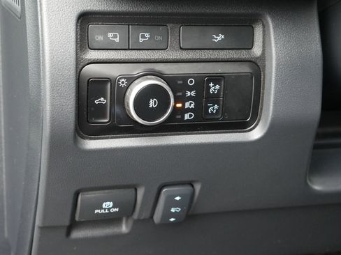 Certified 2023 Ford F350 Lariat w/ Black Appearance Package image 6