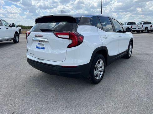 Used 2024 GMC Terrain SLE FWD image 6