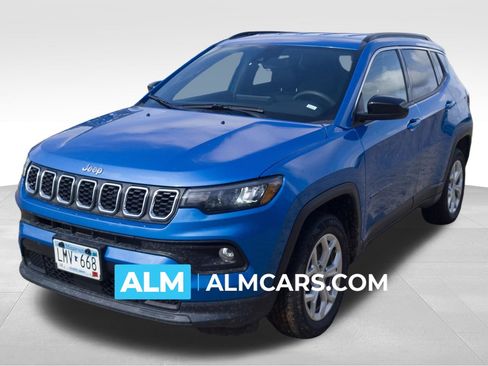 Used 2024 Jeep Compass Latitude image 1