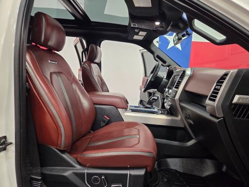 Used 2018 Ford F150 Platinum w/ Equipment Group 701A Luxury image 74