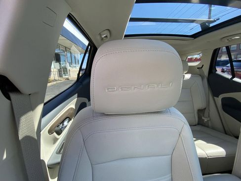 Used 2022 GMC Terrain Denali w/ Denali Premium Package AWD/4WD image 38