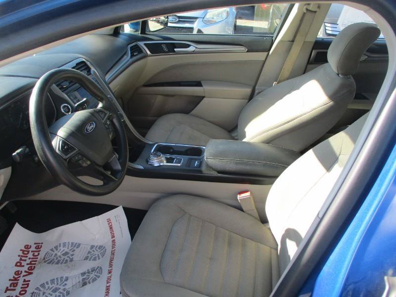 Used 2018 Ford Fusion SE FWD image 10