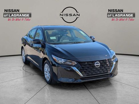 New 2025 Nissan Sentra S FWD image 3