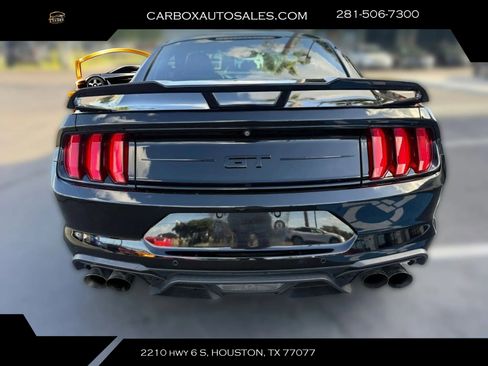 Used 2018 Ford Mustang GT w/ Black Accent Package RWD image 4