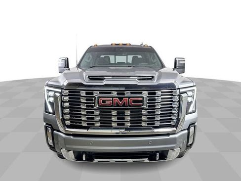 Used 2024 GMC Sierra 2500 Denali w/ Denali Reserve Package AWD/4WD image 3