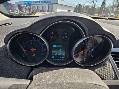 Used 2015 Chevrolet Cruze LT image 18