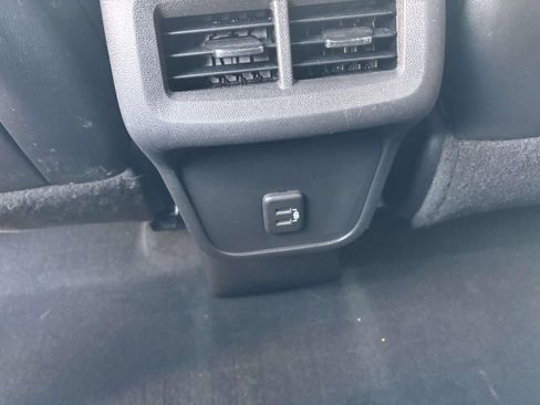 Used 2022 Chevrolet Equinox RS w/ LPO, Floor Liner Package image 34