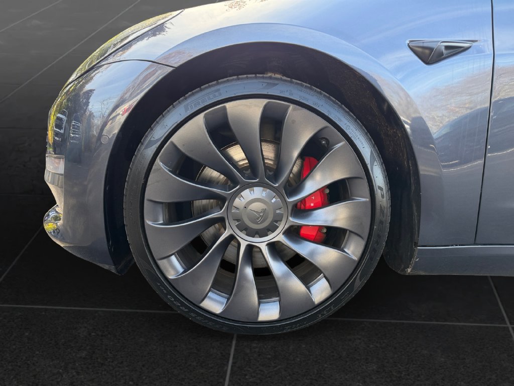 Used 2022 Tesla Model 3 Performance AWD/4WD image 10