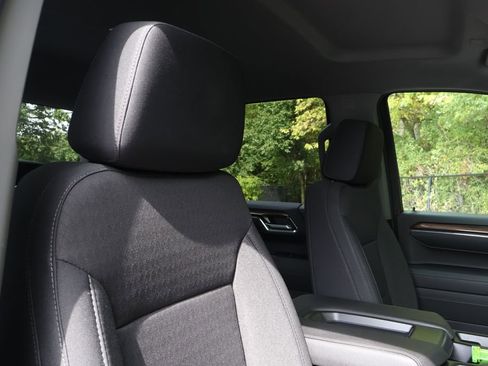 Certified 2024 Chevrolet Silverado 1500 RST w/ Z71 Off-Road Package image 37