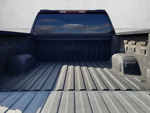 Used 2019 Chevrolet Silverado 1500 LT Trail Boss w/ Convenience Package image 6