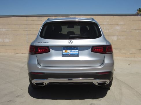 Used 2022 Mercedes-Benz GLC 300 w/ Premium Package Lite image 7