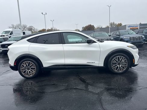 Used 2024 Ford Mustang Mach-E Premium image 6