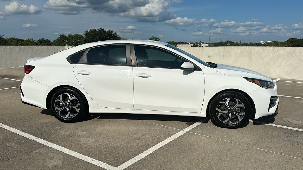 Used 2020 Kia Forte LXS FWD image 13
