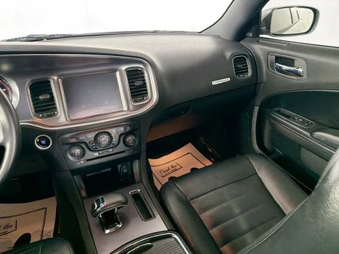 Used 2014 Dodge Charger SXT image 22