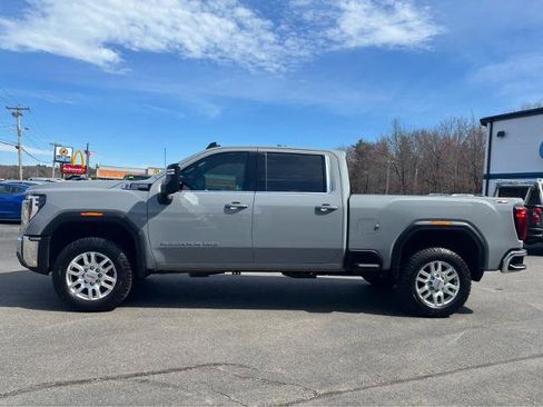 Used 2024 GMC Sierra 2500 SLE image 3