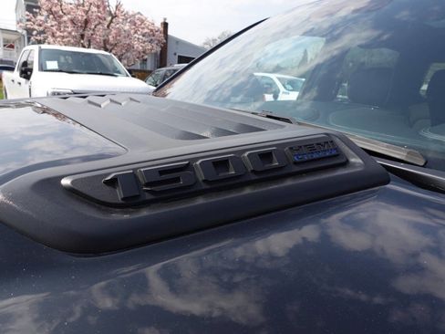Used 2023 RAM 1500 Limited w/ Night Edition AWD/4WD image 8