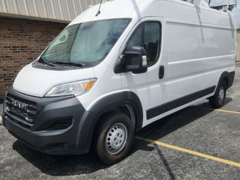 Used 2024 RAM ProMaster 2500 FWD image 11