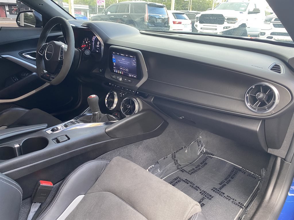 Used 2020 Chevrolet Camaro SS RWD image 19