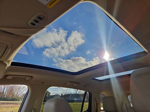 Used 2014 Lincoln MKT AWD w/ Equipment Group 201A image 21