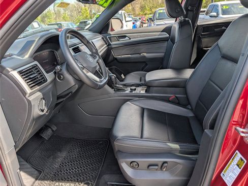 Used 2022 Volkswagen Atlas Cross Sport SE AWD/4WD image 16
