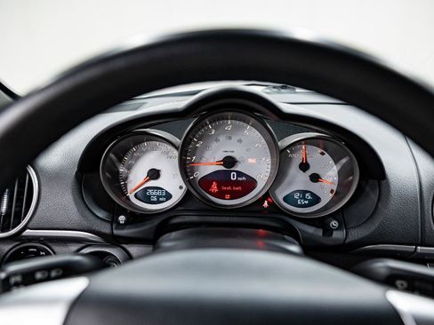 Used 2006 Porsche Cayman S image 9