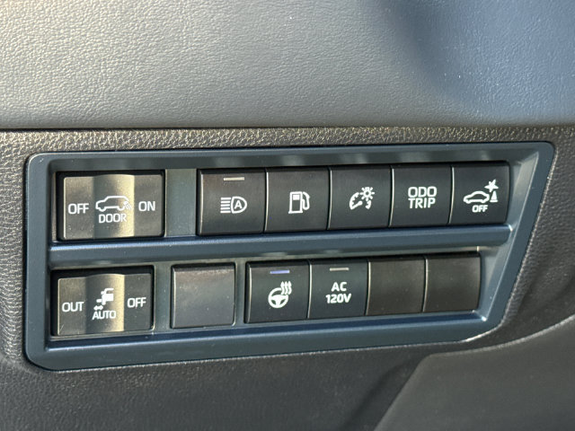 Used 2025 Toyota Sequoia Platinum AWD/4WD image 25