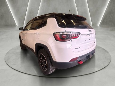 Used 2025 Jeep Compass Trailhawk w/ Trailer Tow Group AWD/4WD image 4