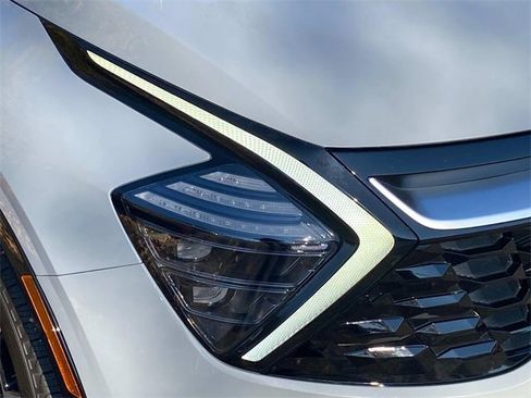 Used 2024 Kia Sportage SX image 4