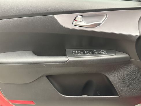 Used 2023 Kia Forte LXS FWD image 9
