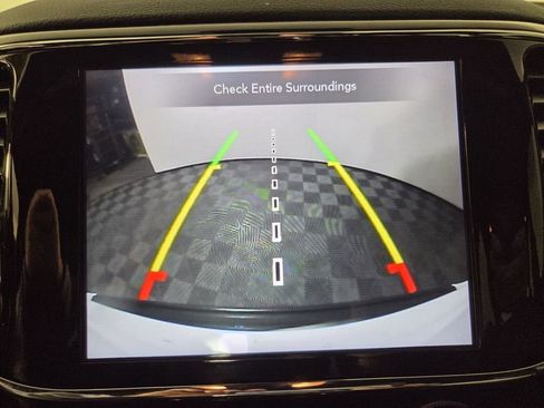 Certified 2022 Jeep Grand Cherokee Laredo E image 14