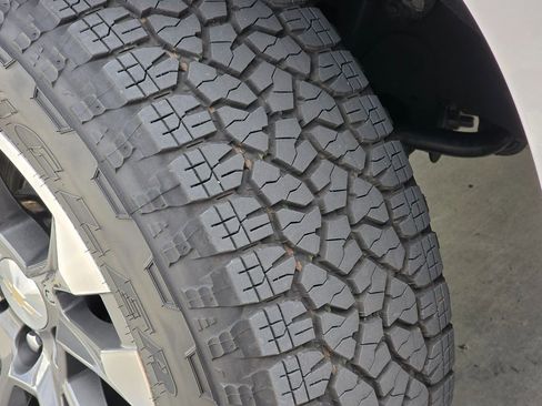 Used 2022 Chevrolet Silverado 1500 High Country image 19