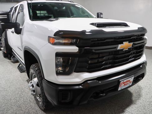 Used 2024 Chevrolet Silverado 3500 W/T w/ WT Convenience Package image 5