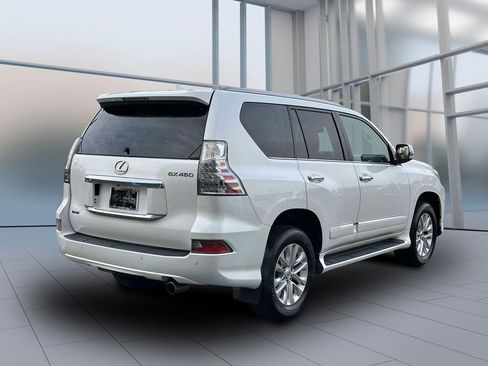 Used 2018 Lexus GX 460 image 6