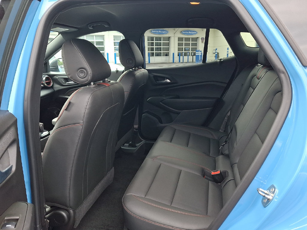 Used 2024 Chevrolet Trax RS w/ Driver Confidence Package FWD image 13