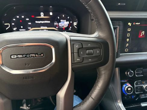 Used 2022 GMC Yukon Denali AWD/4WD image 24