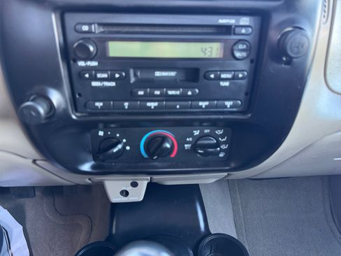 Used 2006 Ford Ranger STX RWD image 12