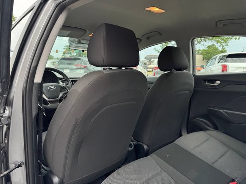 Used 2022 Hyundai Accent SE FWD image 16